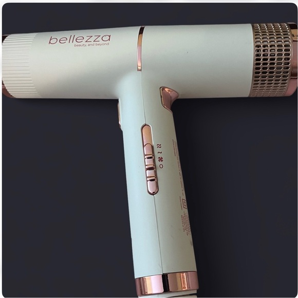 Belleza Beauty and Beyond Hair Dryer - Picture 2 of 4
